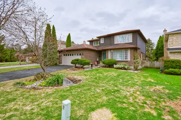 499 Bobbybrook DR, London North, ON N5X 1G8