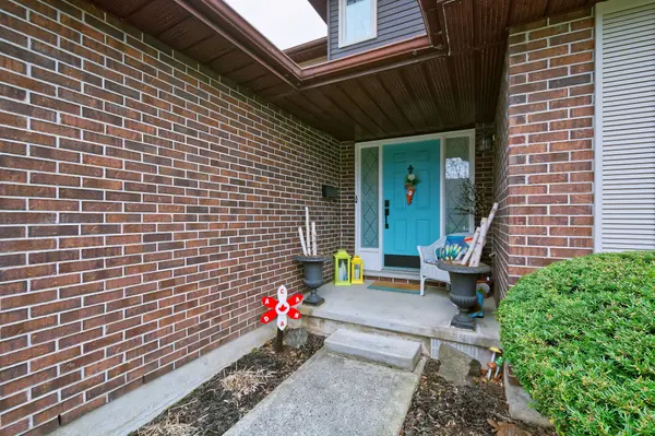 499 Bobbybrook DR, London North, ON N5X 1G8