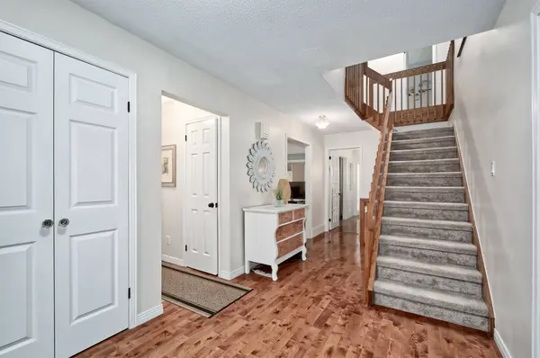 499 Bobbybrook DR, London North, ON N5X 1G8