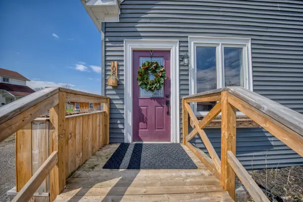 108 High ST, Fort Erie, ON L2A 3P7