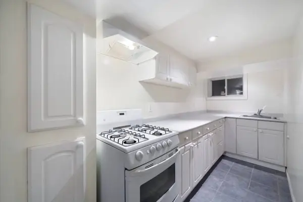 33 Edgemont ST N #Bsmt, Hamilton, ON L8H 4C7