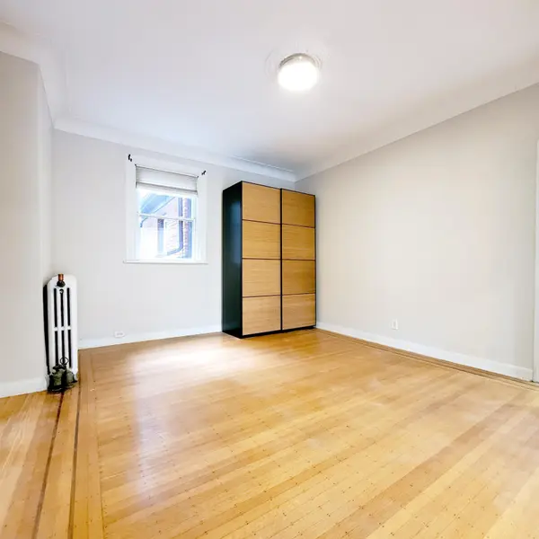 116 Fairholt RD S #2, Hamilton, ON L8M 2T7