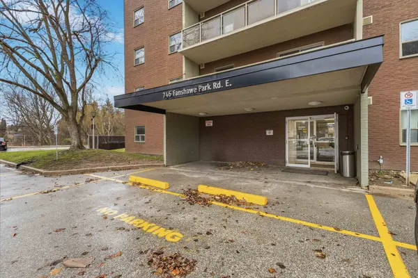 746 Fanshawe Park RD #401, London North, ON N5X 2M5