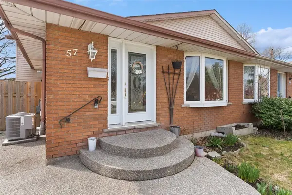 57 Elora DR, Hamilton, ON L9C 6T4