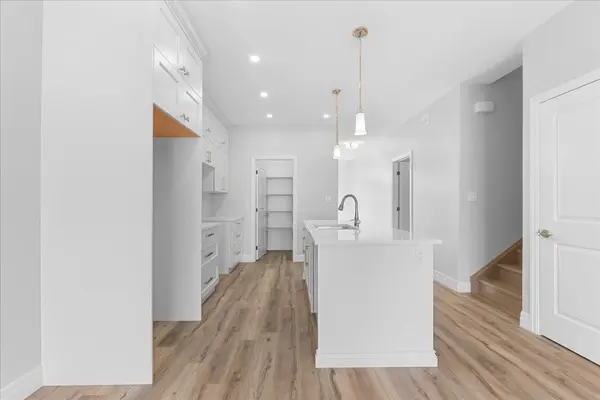 166 Appledene DR, Quinte West, ON K8V 6J3