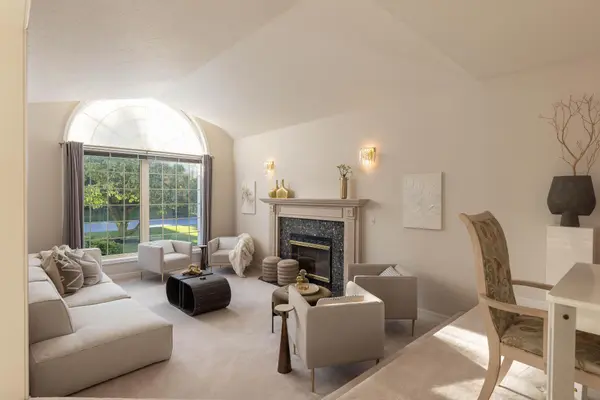 81 Francis Creek BLVD, St. Catharines, ON L2W 1B3