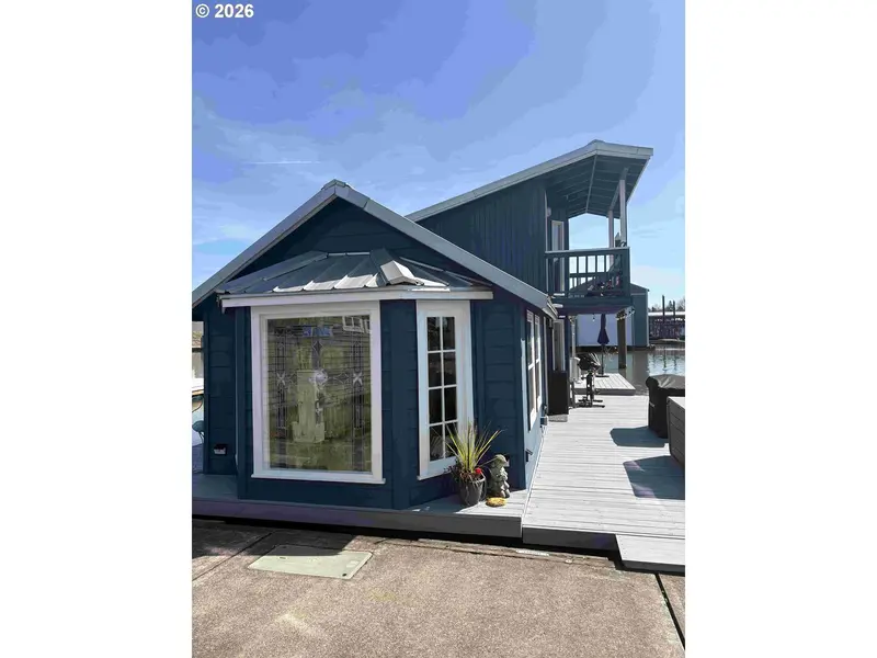 11860 N Jantzen DR, Portland, OR 97217