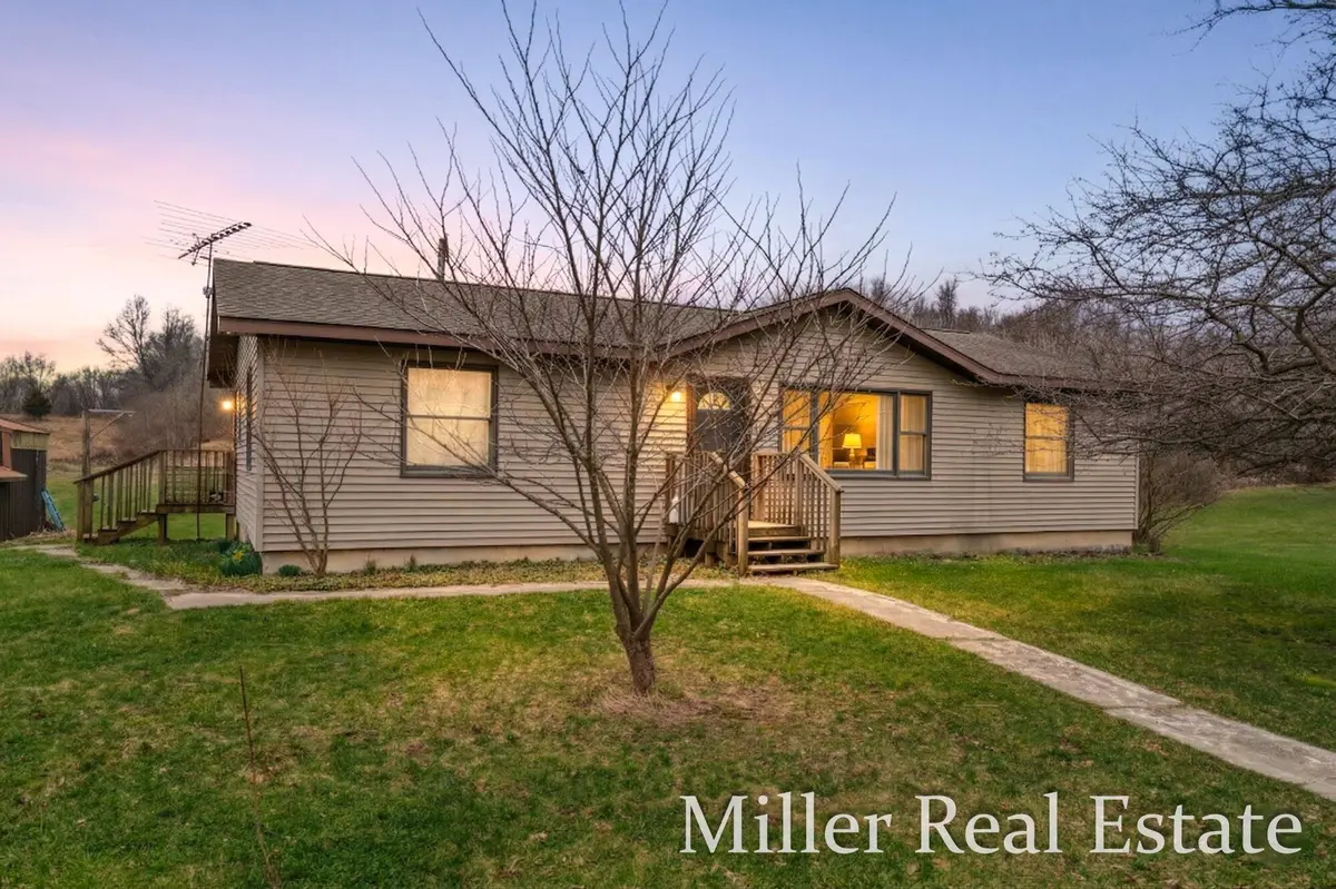 6130 Gurd RD, Hope Twp, MI 49058