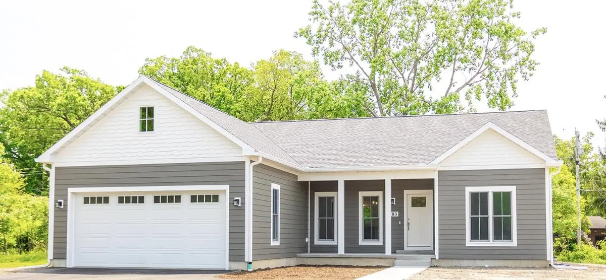 103 Diamond Point LN, New Buffalo City, MI 49117