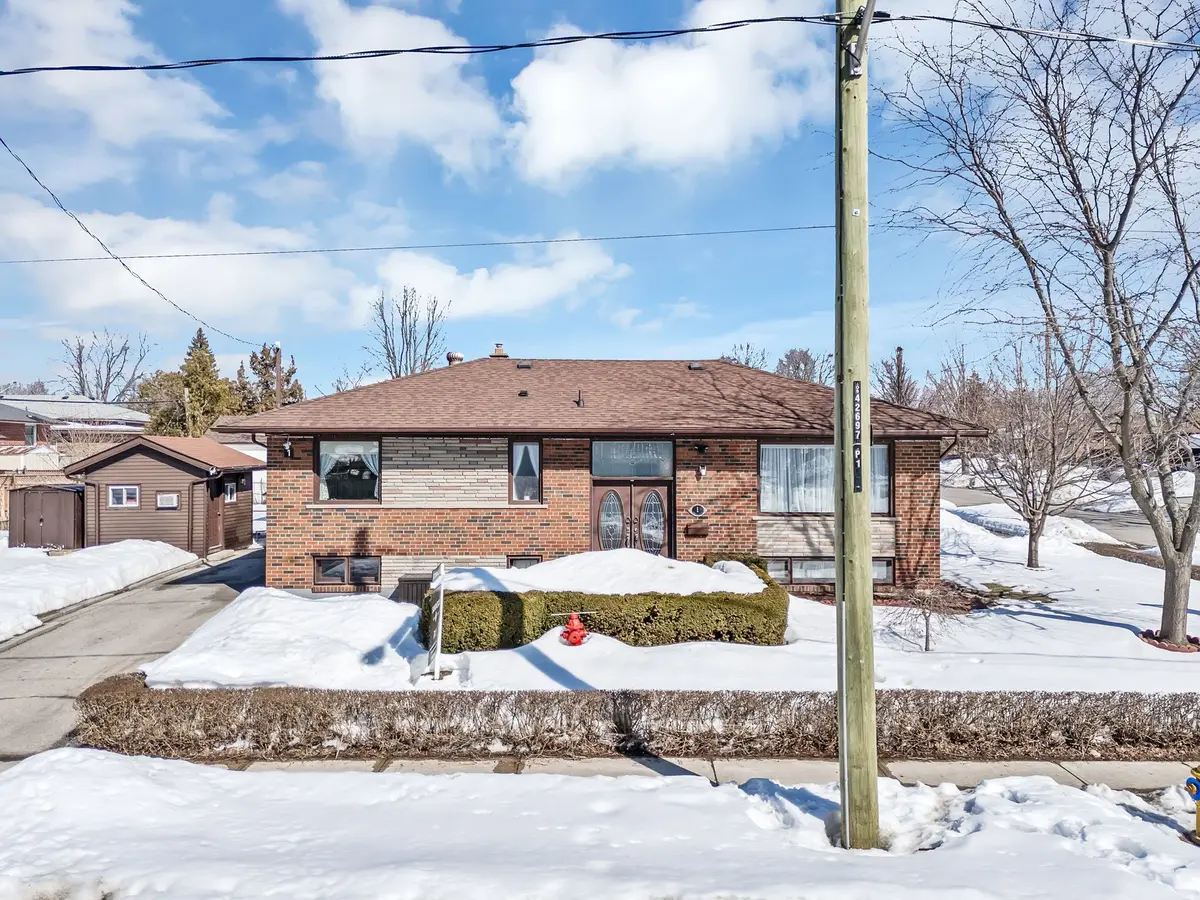 1 Deborah DR, Toronto E09, ON M1H 2H5