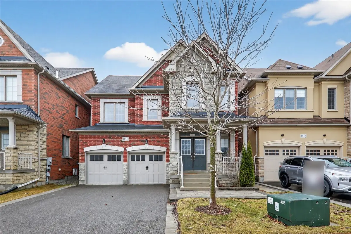 1016 Poppy LN, Newmarket, ON L3X 3H6
