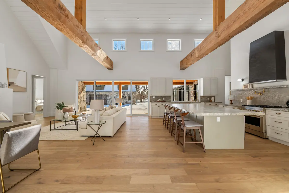 1109 2nd Line, Innisfil, ON L0L 1K0