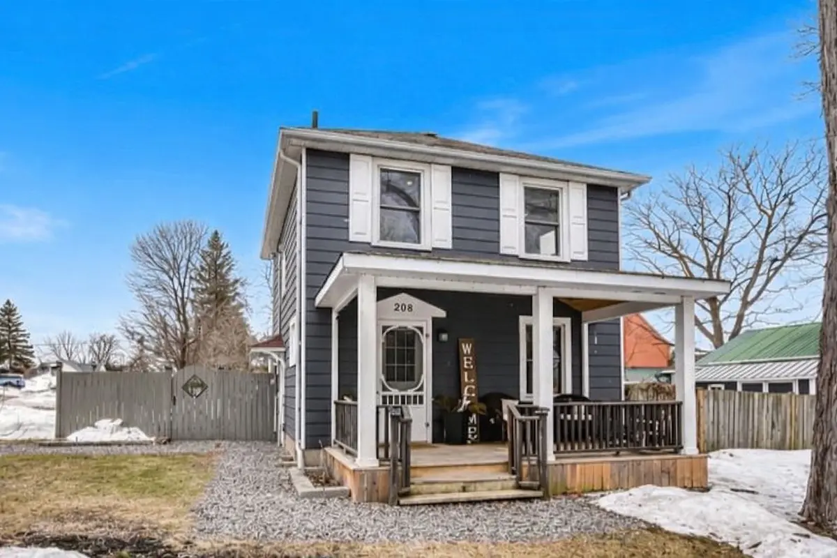 208 Cherry ST, Tay, ON L0K 2C0