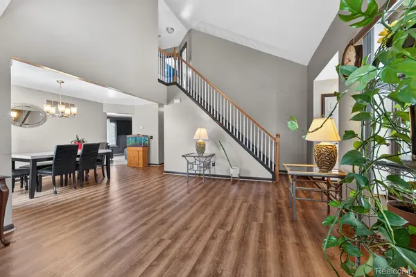 964 Henry Ruff Rd. RD, Garden City, MI 48135