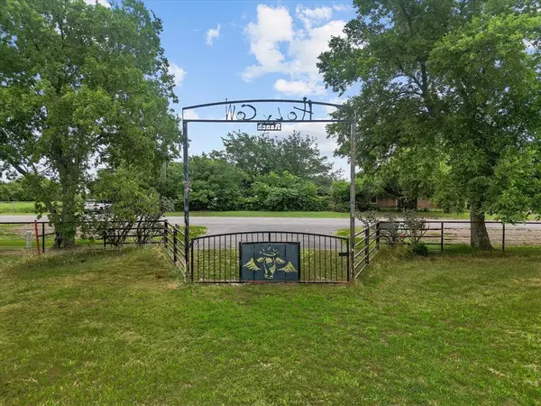 000 FM 2450, Sanger, TX 76266