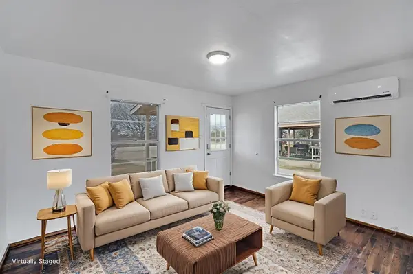 220 N Commerce Street, Burleson, TX 76028