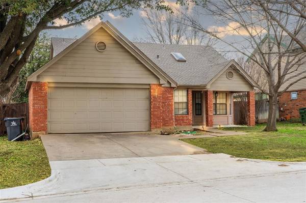 6003 Ivy Glen Drive, Arlington, TX 76017
