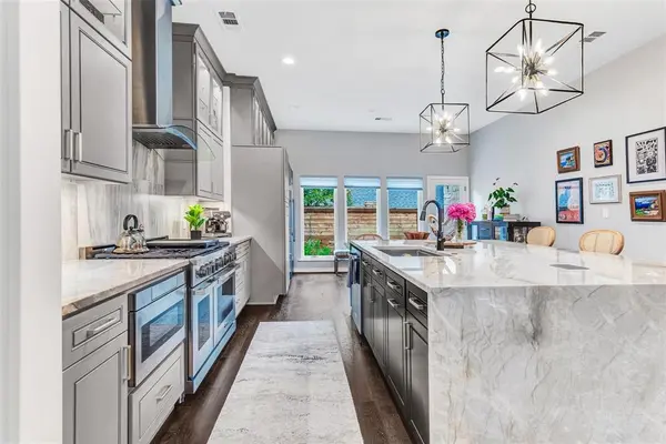 5607 Twin Brooks, Dallas, TX 75252