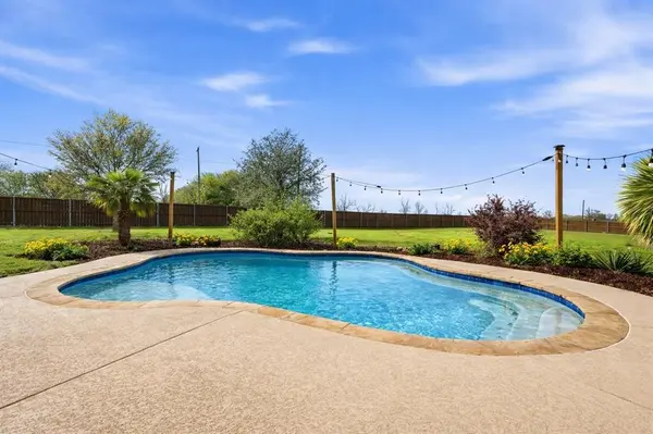 105 Devonshire Drive, Waxahachie, TX 75167