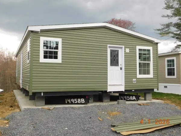 68 Back Street, Oxford Twp., NJ 07863