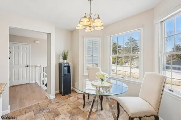 52 Ryan Ln, Lincoln Park Boro, NJ 07035