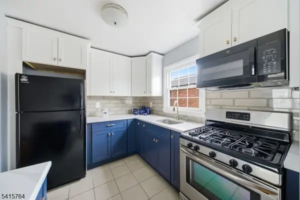 55 N 15Th St, Hawthorne Boro, NJ 07506