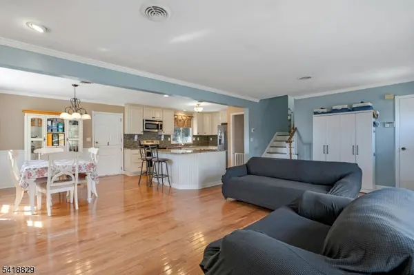 280 Metape Cir, Bound Brook Boro, NJ 08805