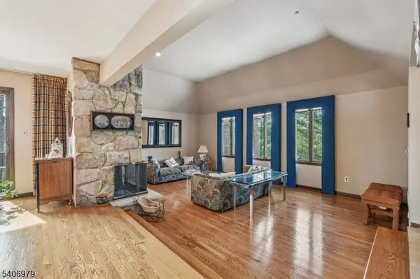 845 Rifle Camp Rd, Woodland Park, NJ 07424