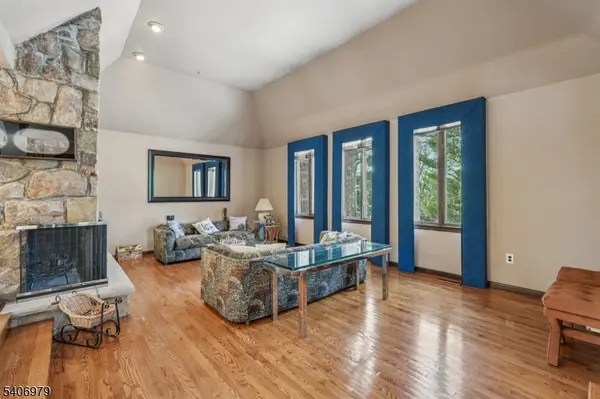 845 Rifle Camp Rd, Woodland Park, NJ 07424