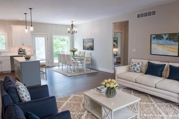 103 Diamond Point LN, New Buffalo City, MI 49117