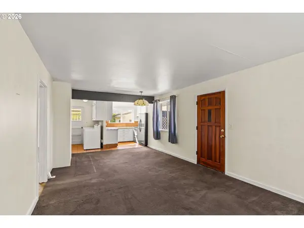 1649 G ST, Springfield, OR 97477