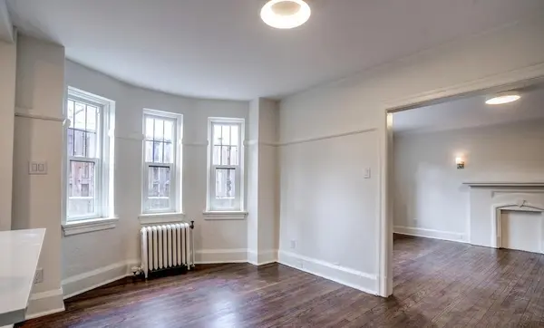 48 Lawton BLVD #2, Toronto C02, ON M4V 1Z5