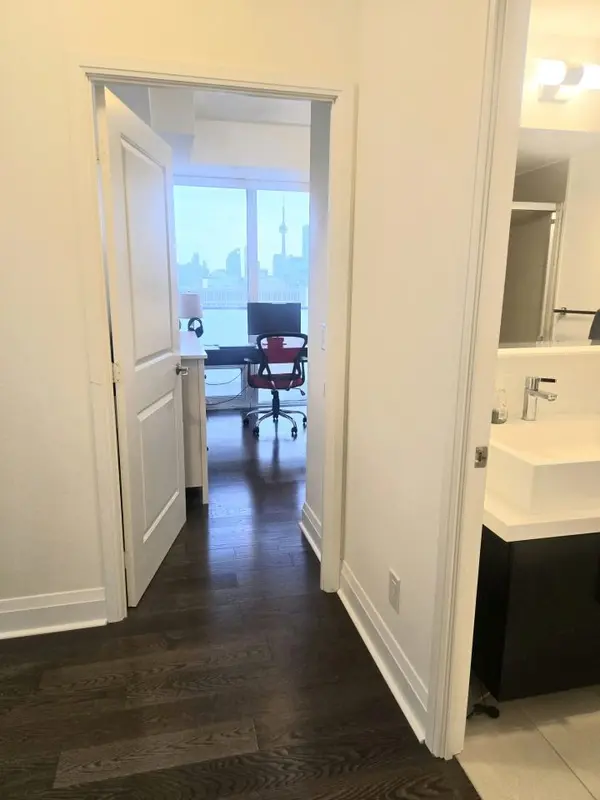 65 St Mary ST #2002, Toronto C01, ON M5S 0A6