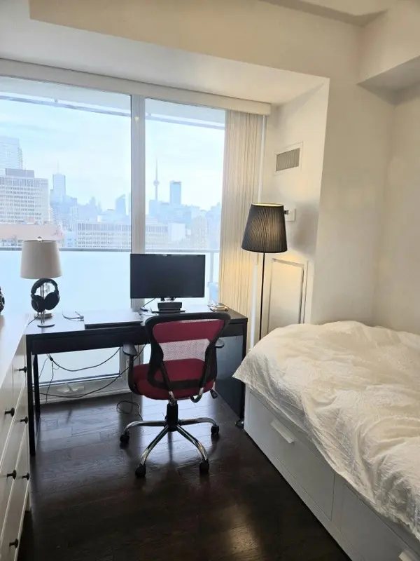 65 St Mary ST #2002, Toronto C01, ON M5S 0A6