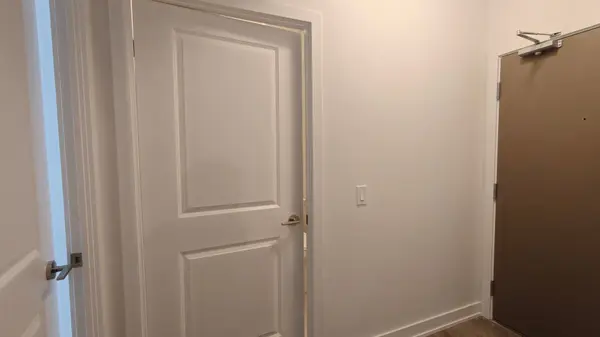 1010 Sandy Beach RD #201, Pickering, ON L1W 3V9