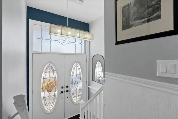 1 Deborah DR, Toronto E09, ON M1H 2H5