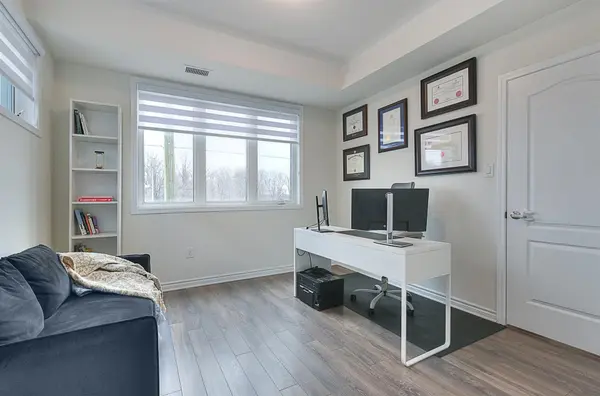 1148 Dragonfly AVE #403, Pickering, ON L1X 0H5