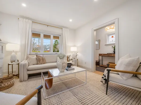 230 Audrey AVE, Toronto E06, ON M1N 2Y1