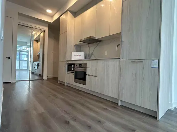 225 Commerce ST W #3615, Vaughan, ON L4K 5Z7