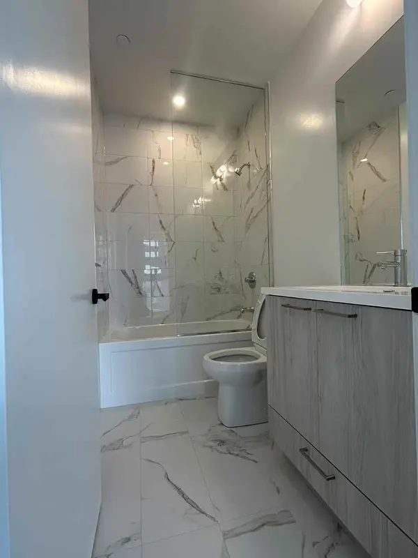 225 Commerce ST W #3615, Vaughan, ON L4K 5Z7