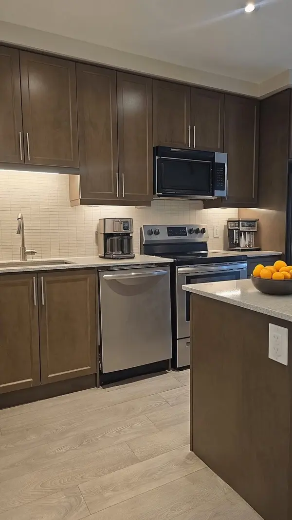 15 Lynch ST #601, Brampton, ON L6W 0C7