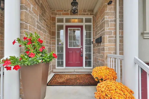 1025 Shaw DR, Mississauga, ON L5G 3Z3