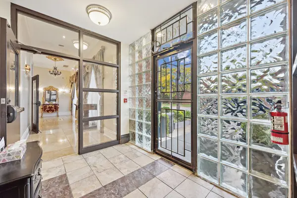 7605 Danbro CRES, Mississauga, ON L5N 6P9