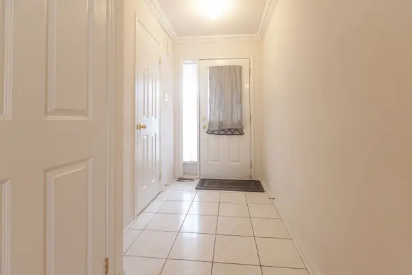 75 Rockgarden TRL, Brampton, ON L6R 3M9