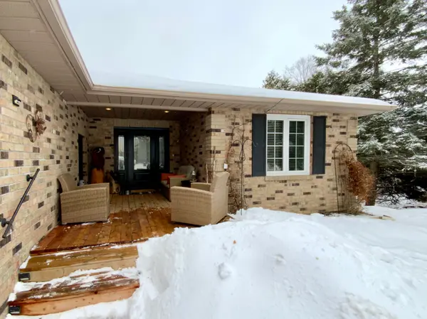 205 Pirates Glen DR, Trent Lakes, ON K0M 1A0