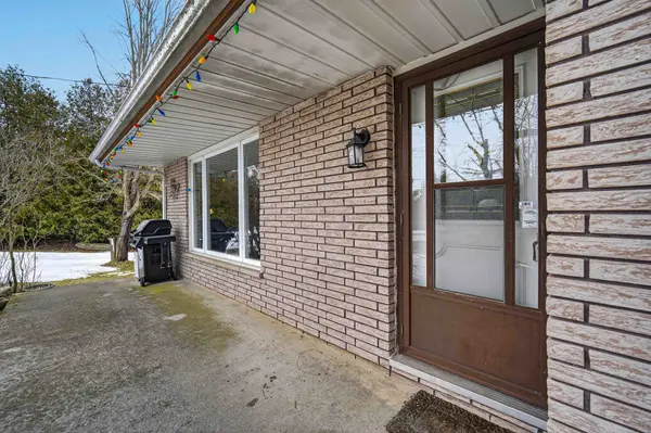 2086 Mccrackens Landing RD, Douro-dummer, ON K0L 2H0