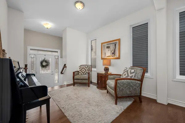 207 Rivertree ST, Kanata, ON K2M 0J4