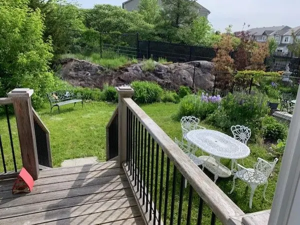 249 Huntsville DR, Kanata, ON K2T 0C5