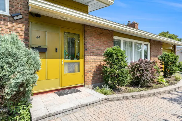 41 Wigan DR, Cityview - Parkwoods Hills - Rideau Shore, ON K2E 6K9