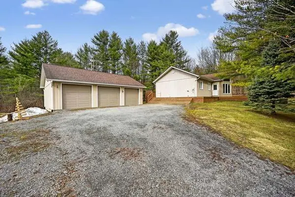 138 Escott Rockport RD, Leeds And The Thousand Islands, ON K0E 1R0